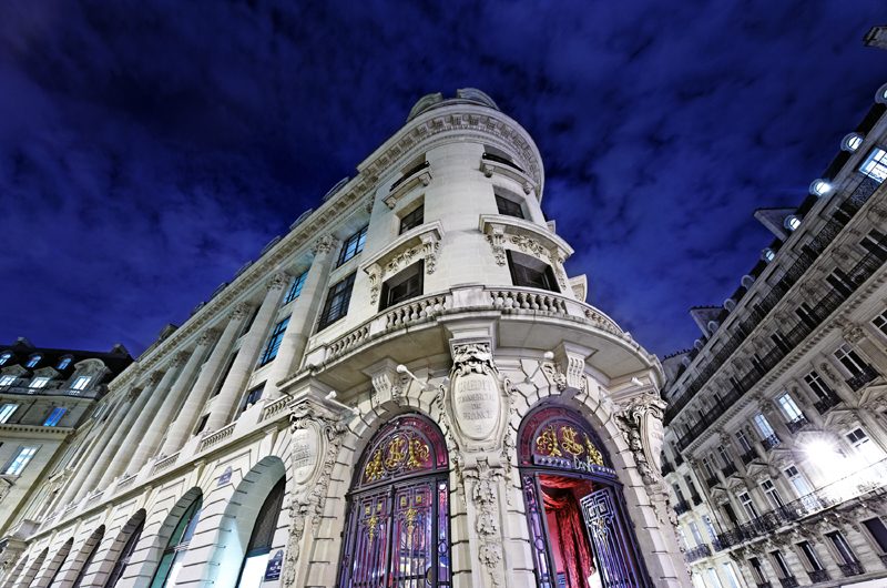 Die prunkvolle Fassade des Banke Hotels ist aus dem 20. Jahrhundert.